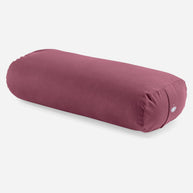 Rechthoekige yoga bolster in zachte kleur voor ontspanning in bordeaux rood