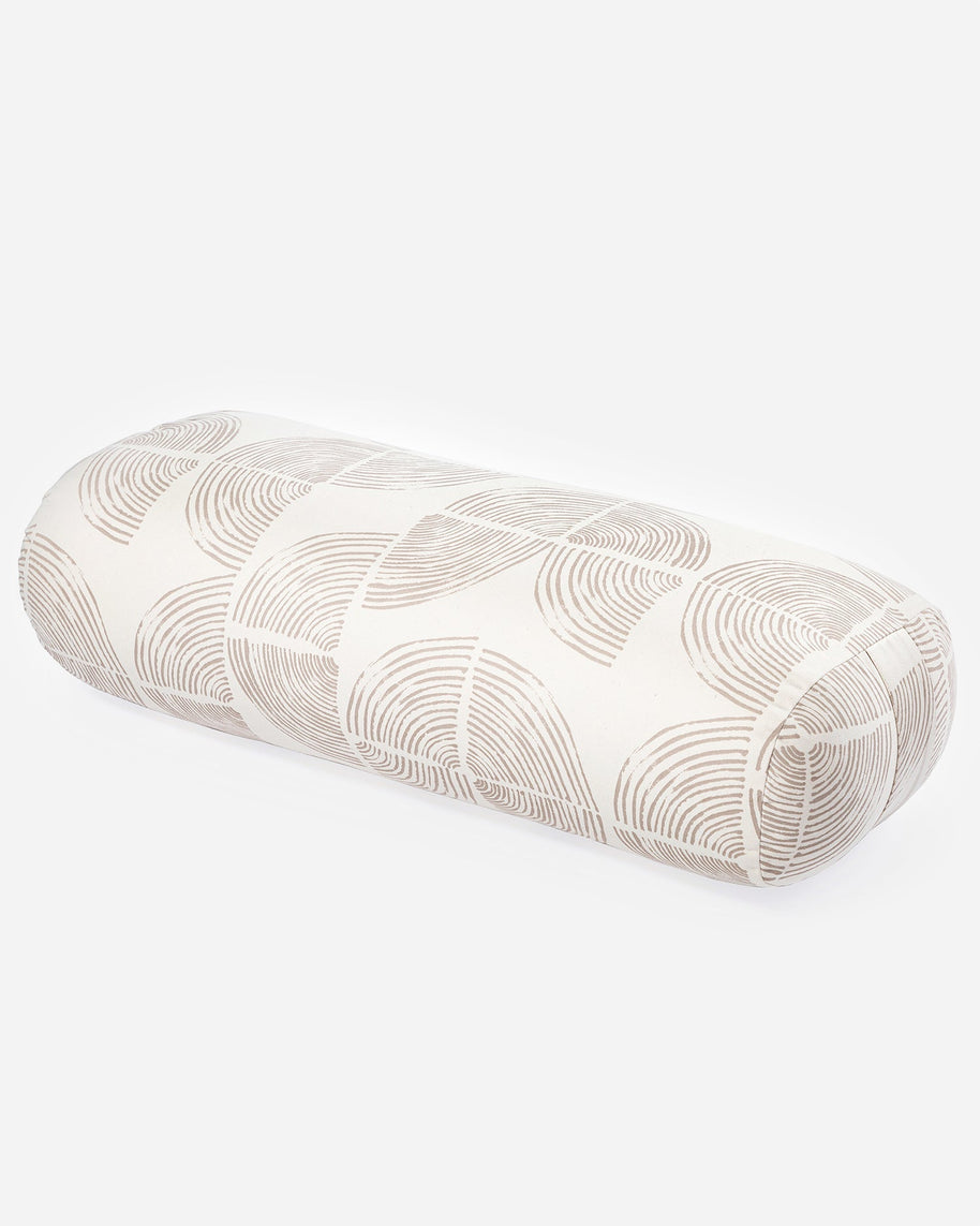 Rechthoekige yoga bolster in zachte kleur voor ontspanning geometrisch print
