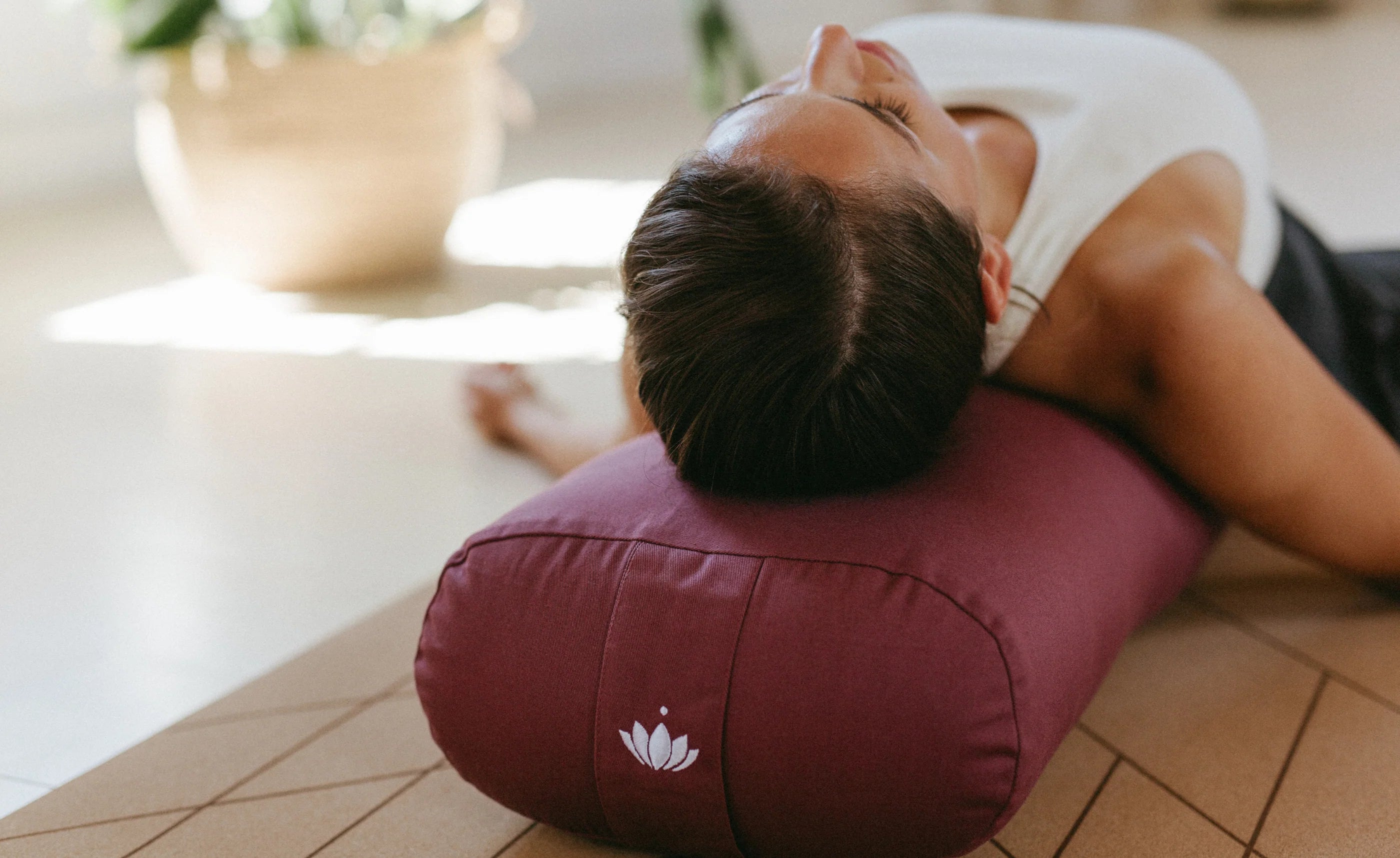 Compacte rechthoekige yoga bolster voor yin en restorative yoga