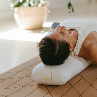 Yoga bolster Restorative S in beige