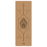 Kurken yogamat met centerlijn voor bewuste houding yoga met mandala