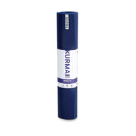 De CORE yogamat verticaal gefotografeerd in de originele duurzame verpakking, klaar voor gebruik in je dagelijkse ritueel.