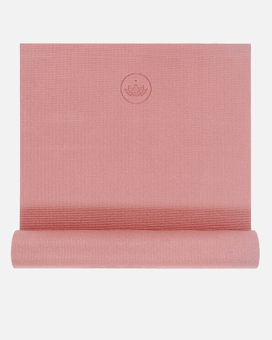Yoga Mat MUDRA Studio uitgerold in zacht roze