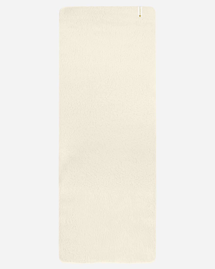 hele yogamat van wol zichtbaar in beeld