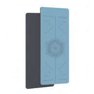 Yogamat met alignment lijnen in zee blauw voor bewuste yoga practice