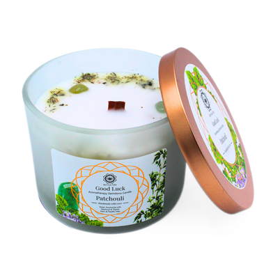 Green Tree Good Luck Patchouli geurkaars met edelstenen in glazen pot met koperkleurige deksel